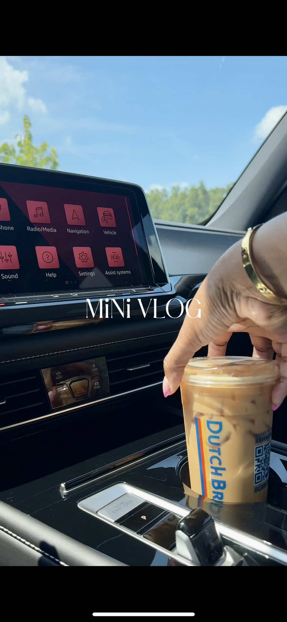 by no means am I morning person  #morningroutine #diml #wfhvlog #orangetheory #aesthetic #apartmentdecor #desktour #contentcreator ###microinfluencer #blackgirltiktok #wellness #health #remote #