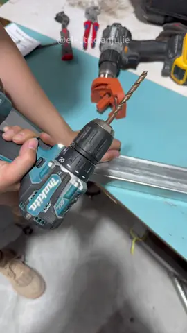 Very useful portable drill bit grinding tool #grindingtools #foryou  #Tool  #electrician  #sparky  #electricianlife  #tiktokshopspringglowup  #electriciantools  #tiktokshopmemorialday 