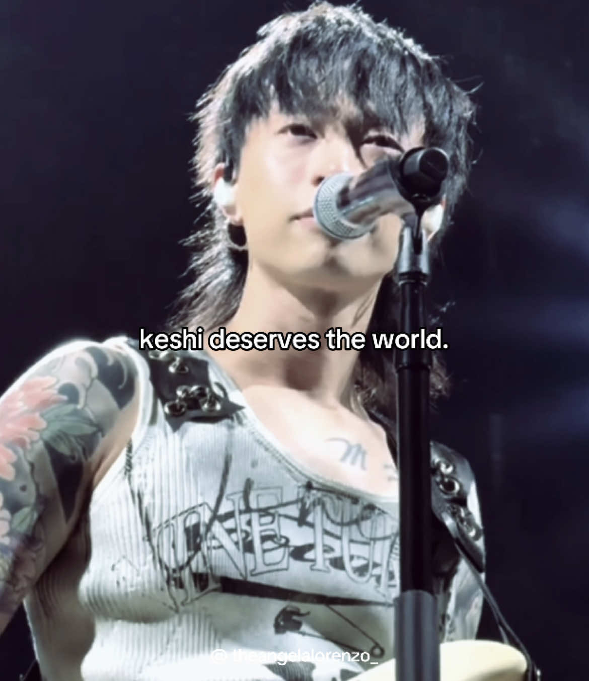 @keshibeats never thought this day would come where i see him so happy performing on stage where kults cheer him on. he deserves the world. || not my video!! all rights of this video goes to @Angela #asian #fyp #foryou #keshi #keshirequiemtour #concert #keshirequiemworldtour 