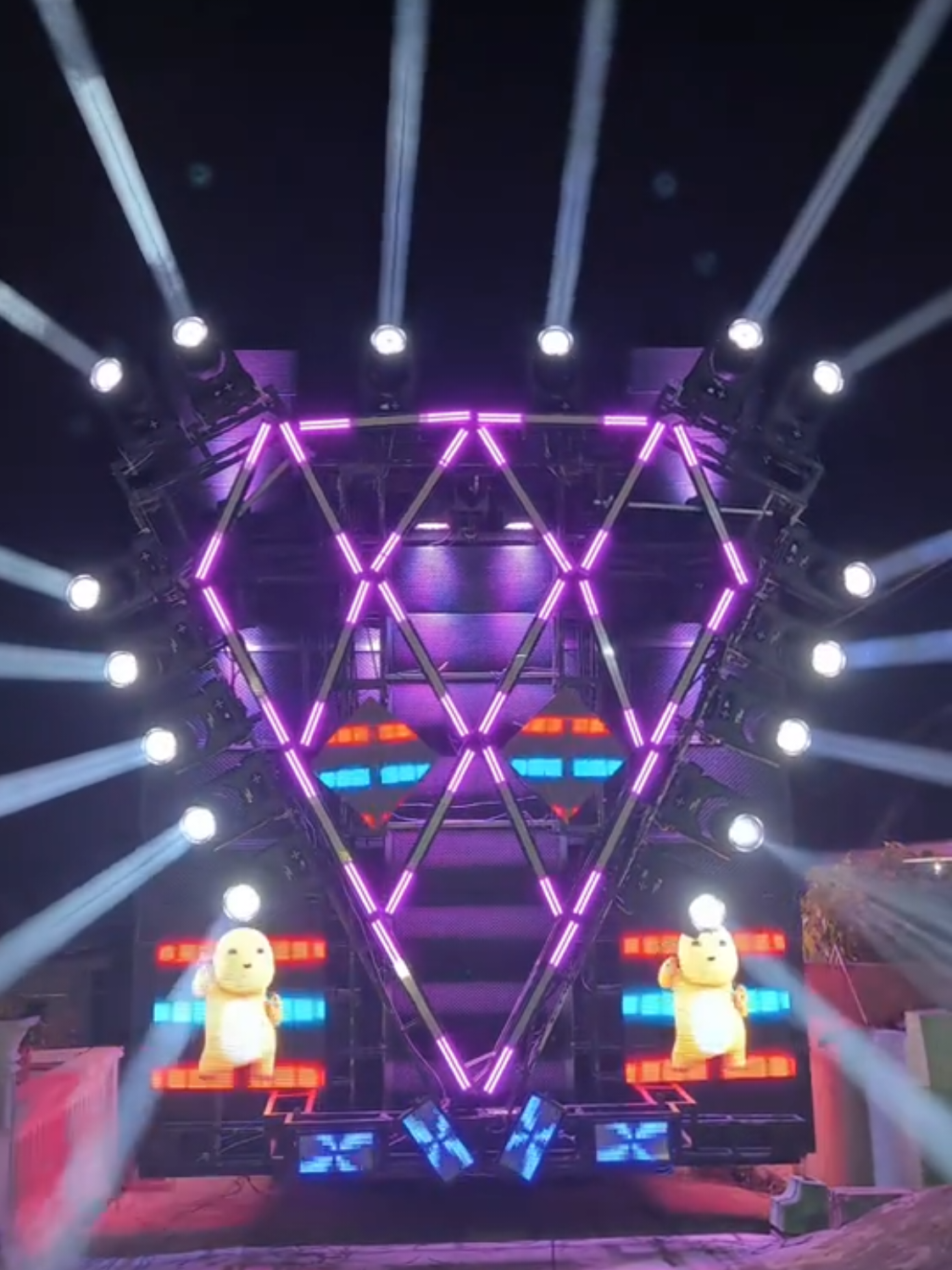 The diamond concept LKI PRO 🤩  #karanavalklepu #klepusumawe #malang24jam #viralfyp #fyp @LKI PRODUCTION @STAR_LIGHTING💫 