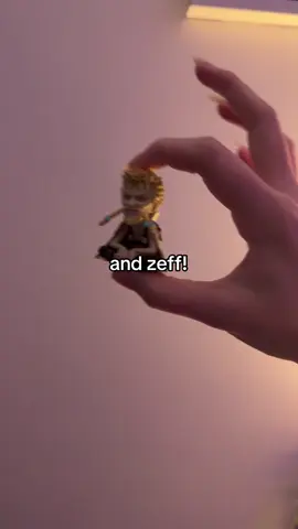 i cannot hold these figures for the life of me 😟😟😭 my favourite is obviously judge vinsmoke by the way!! gosh i love figures but right now i want more MANGAAA RAHHHH (this is an old video like from nearly two months ago.. SORRY FOR NOT POSTING)  #onepiece #onepeak #peakpiece #peak #onepiecemerch #onepiecefigures #banpresto #sanjixcookie #figurines #anime #manga #sanji #zoro #boa #nami #mugiwara #strawhats #luffy #enel #peakfiction #merch #loser #weeb #foryoupage #foryou #fyp 