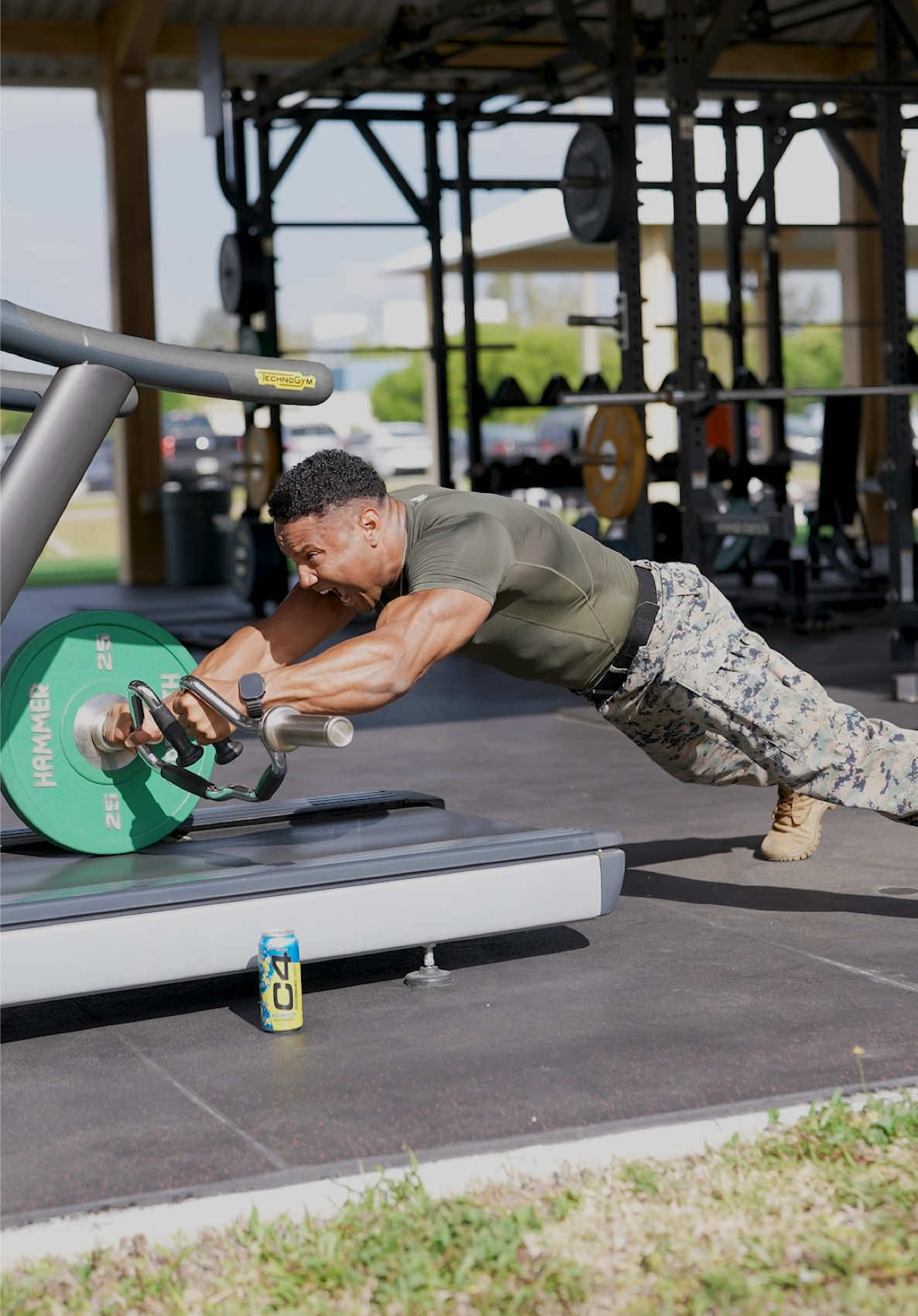 It’s for the mind. (Preparing) Tag someone who trains more for the mind than the body. 😤 #traininsaneorremainthesame  #Running #military #militarytraining #workoutmotivation #fitnessmotivation #beastmode 