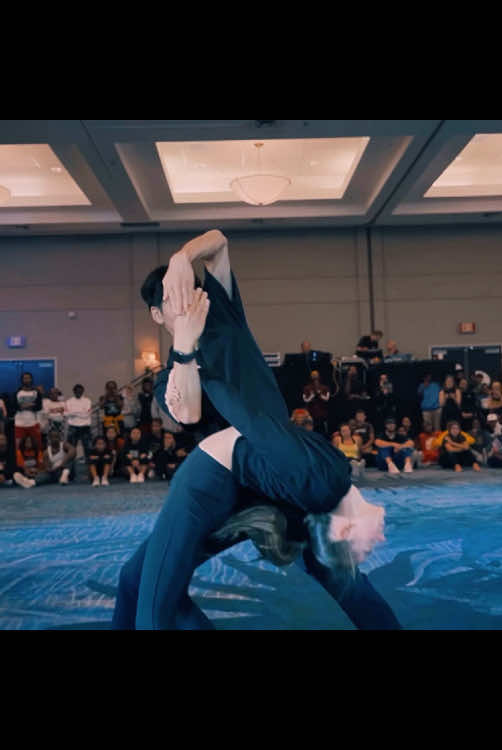 They can make you feel so many emotions just by moving #falseconfidence #falseconfidencedance #seanandkaycee #seanlewandkayceerice #seanlew #kayceerice #noahkahan #contemporary #seanandkaycee #contemporarydance #dancepartner #danceduet #fyp #foryou #viral