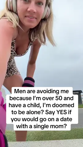 Single woman #alonetiktok #divorcewomen #singlewoman 
