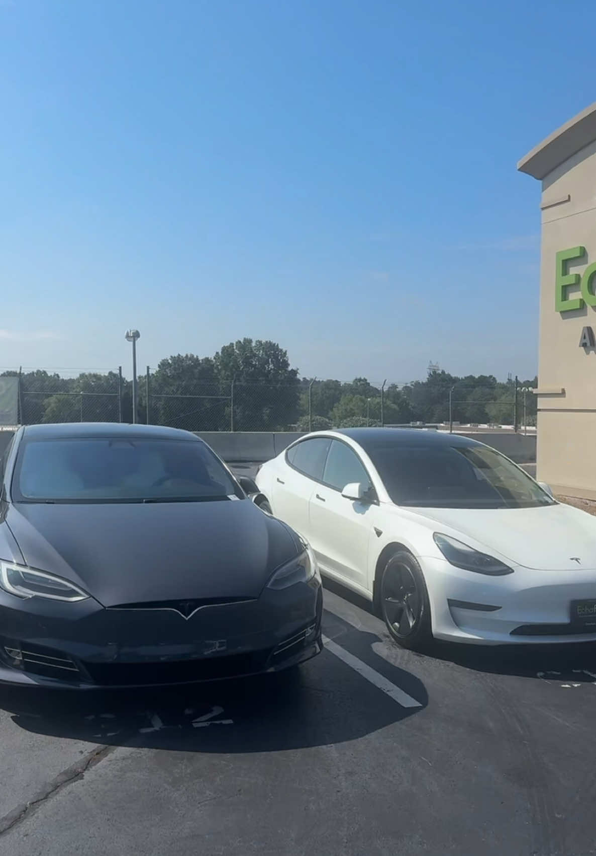 Are you looking for a Tesla and don’t know where to start? DM me ASAP to swerve off today. 