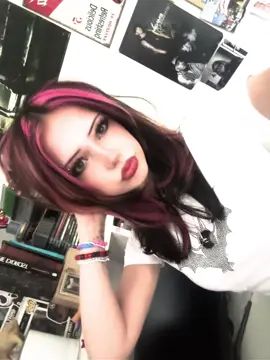 #foryou #girls #pinkhair #wlw #pretty 