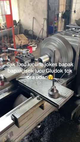 Tapi uduk soal Gludok🤣#promoseruweekend #promomakangajian #TikTokAwardsID #lampungtiktok #lpgboys🏴‍☠️ #xyzbcafypシ #bismillahfyp #herexlampungnibos🤩🏁 #glw9stayle 