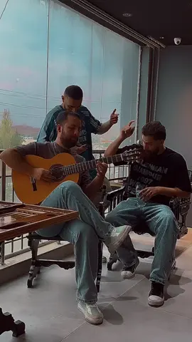 😍😍😍😍😍😍😍 . . #guitar #trend #şarki #tiktok #turkey #melodi 