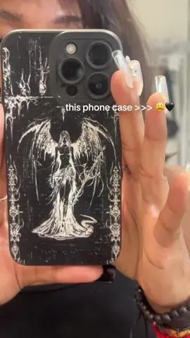 #gothgirl #alternative #tiktokshopsummerturnup #tiktokshopbacktoschool #darkacademiaaesthetic #tiktokshopfinds #phoneaccessories 