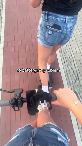 #escooter #battery #besties #fyp #viral #duo 