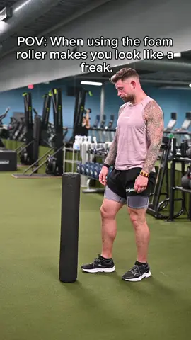 How else do we get in those tough crevices 🤷‍♂️  #funny #gym #gymhumor #GymLife #gymhumor 