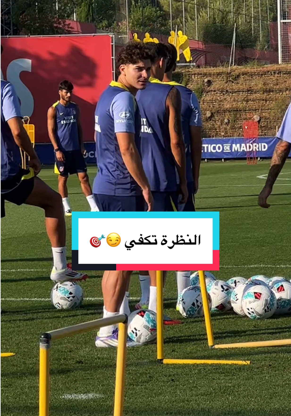 العارضة اهتزّت.. والنظرة تكفي 😏 @9julianalvarez  #رياضة #أتلتيكو_مدريد #كرة_قدم #أتليتي #atleticodemadrid 