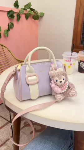 Slingbag tergemassh yang aku punyaa! 💗 @Bostanten #taswanita #bostantenbag #icecreambag #bostanten #bostantenwomanbag #TeamBostanten #FashionPlayground #tasselempangwanita #slingbagwanita 