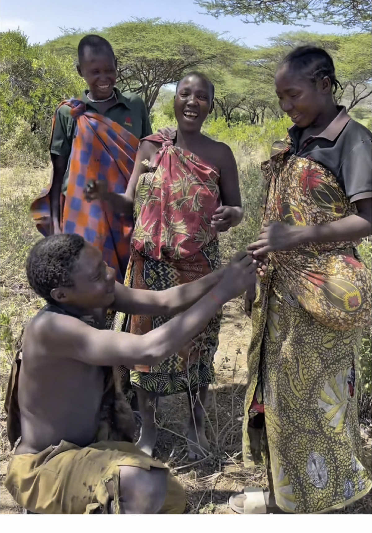 Chaaba's marriage proposal was successful, and the tribe began to revel#chaaba #dudukwe #hadzabetribe #foryoupage #funny #village #usa🇺🇸 