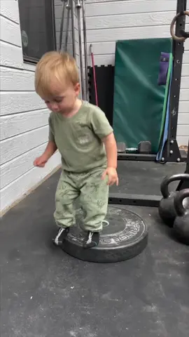 Strong kid !! 😱👏 @Inshape Nutrition @ShapeYou @imcoachjeff @Chelsey_McK 