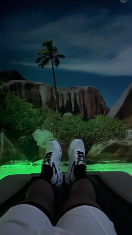 Qué tal un #masajes después del #gym #claverfit #viraltiktok #viralvideos #bl #black #skechers #adidas 