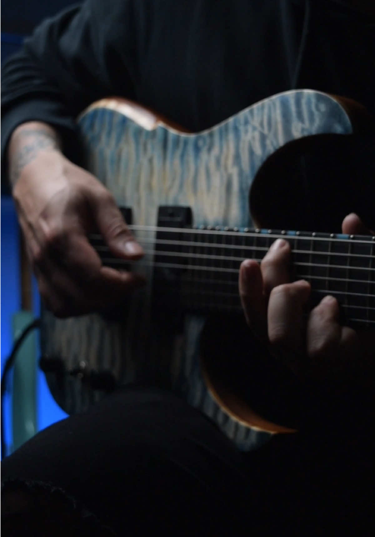2am jams // Snowfall by Øneheart x reidenshi #fyp #guitar #ambient #hopecoretiktok #hopecore  