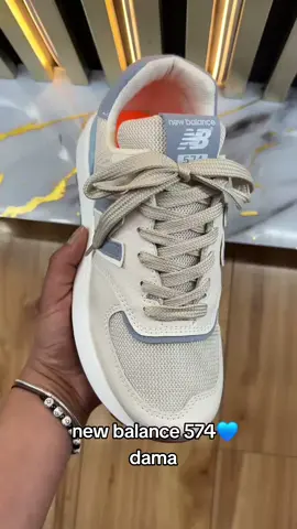 New balance 574💙 disponible desde la 34 al 39. Envios contra entrega 🚚 numero de contacto: 3243635100 #nacional #calzadonacional🇨🇴 #tendencia #newbalance #bogota #mujer #colombia 