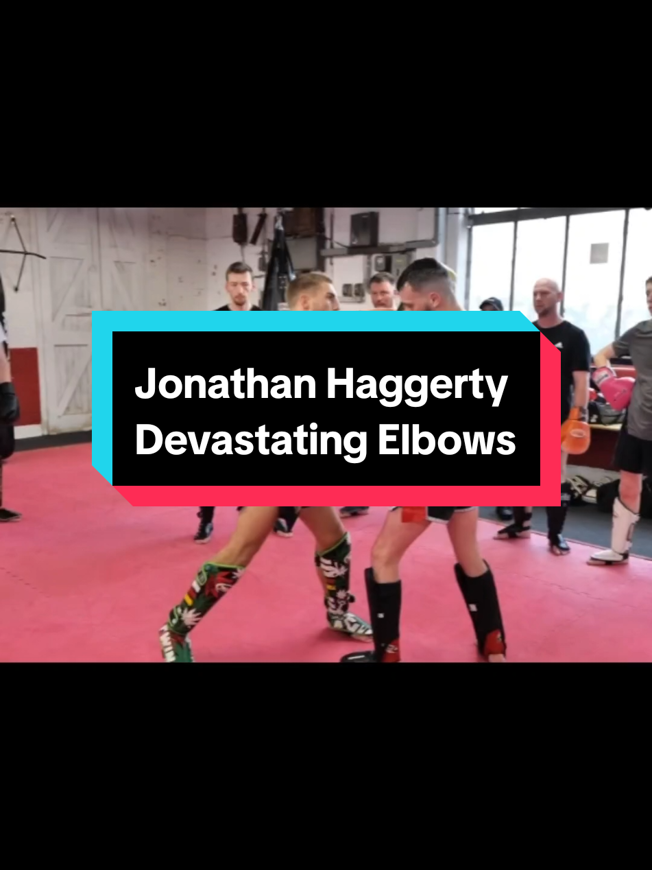 Jonathan Haggerty with a savage setup. Fake round kick → slicing elbow → body hook → spinning elbow. This is Muay Thai IQ on another level. #JonathanHaggerty #MuayThai #Fight #SelfDefense #MMA #Haggerty #Kickboxing #CombatSports #Sparring #KOArtist 
