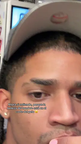 Dios 🙄 que raro uno se ve sin recortarse 
