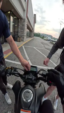 Wyd if your in this situation? #bike #motorcycle #bikelife #karen #biketok #moto #grom 
