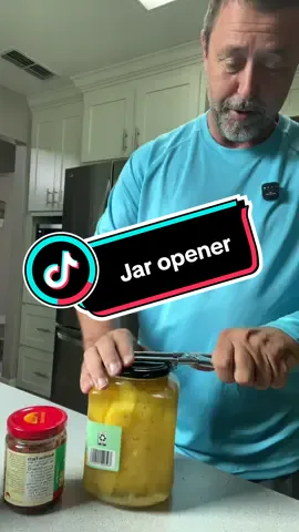 Solve a problem with opening jars. #jaropener #kitchengadgets #tiktokbacktoschool #tiktokshopcreatorpicks #tiktokmademebuyit #tiktokshop #genx #tiktokmarketplace #shopnow 