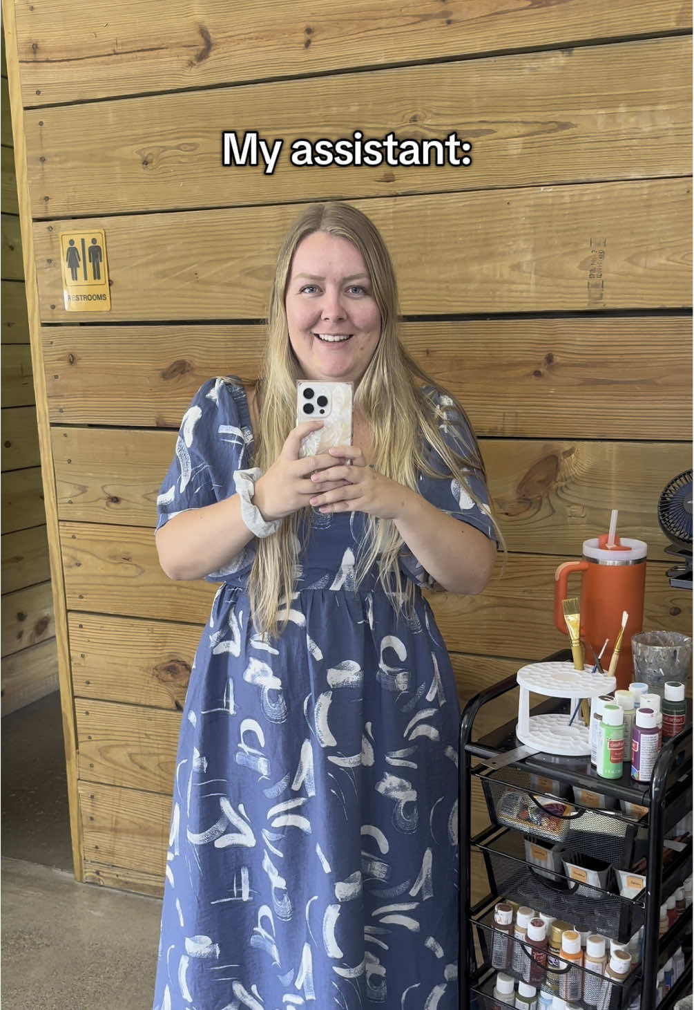She’s just trying to get some content okay?? #liveweddingpainter #assistant #weddingpainting #fyp #foryou #liveartist #livepainting #artist #weddingartist 