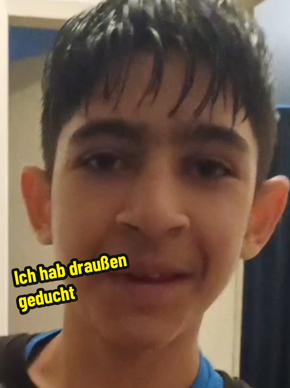 Ich wahr draußen duschen weil ich schon sowieso nass wahr🤣🤣🤣