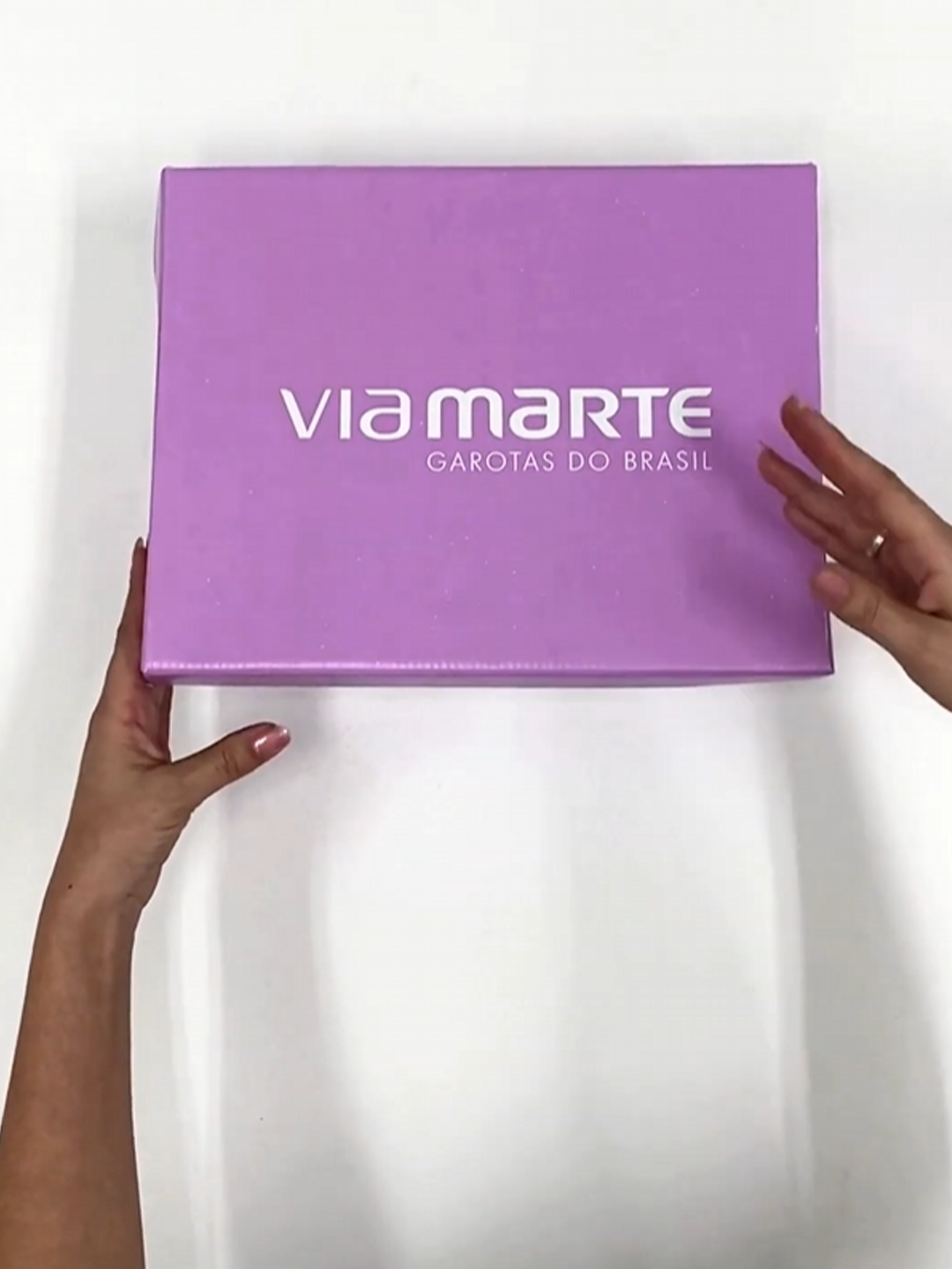 Aquela sensação de abrir a caixa e ver que o tênis é ainda mais lindo ao vivo. 🤩 #unboxing #sneakersaddict