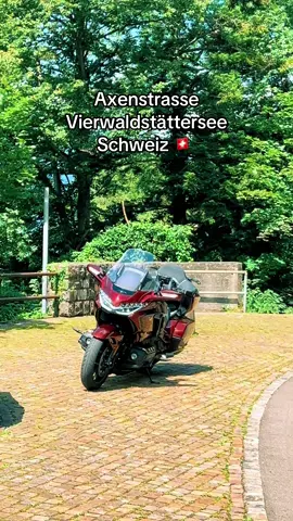 Axenstrasse Vierwaldstättersee Schweiz 🇨🇭  #schweiz #goldwing #goldwing1800 #sc79 #hondagoldwing #50thanniversary #honda 