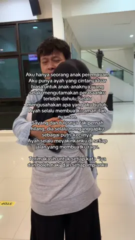 Walaupun kami kehilangan sosok ibu, aku sangat bersyukur punya ayah yang tidak mau anaknya bercerai-berai, karena ayah mampu berperan selayaknya seorang ibu, ayah selalu mendukung apa yang kami tuju, ayah selalu berusaha jd yg terbaik dan terus jd garda terdepan disaat anak2nya terpuruk dan kami akan selalu jd garda terdepan ayah!!! Dunia kami akan selalu baik-baik saja selagi masih ada ayah, sehat dan bahagia selalu ayah, hiduplah lebih lama💗💗