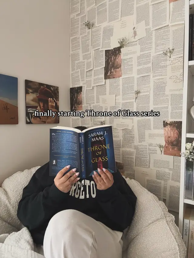 cannot be more excited to be diving back into the SJM universe!  #sjm #throneofglass #acotar #BookTok #bookish #readingvlog #booktube #heyitsymani 
