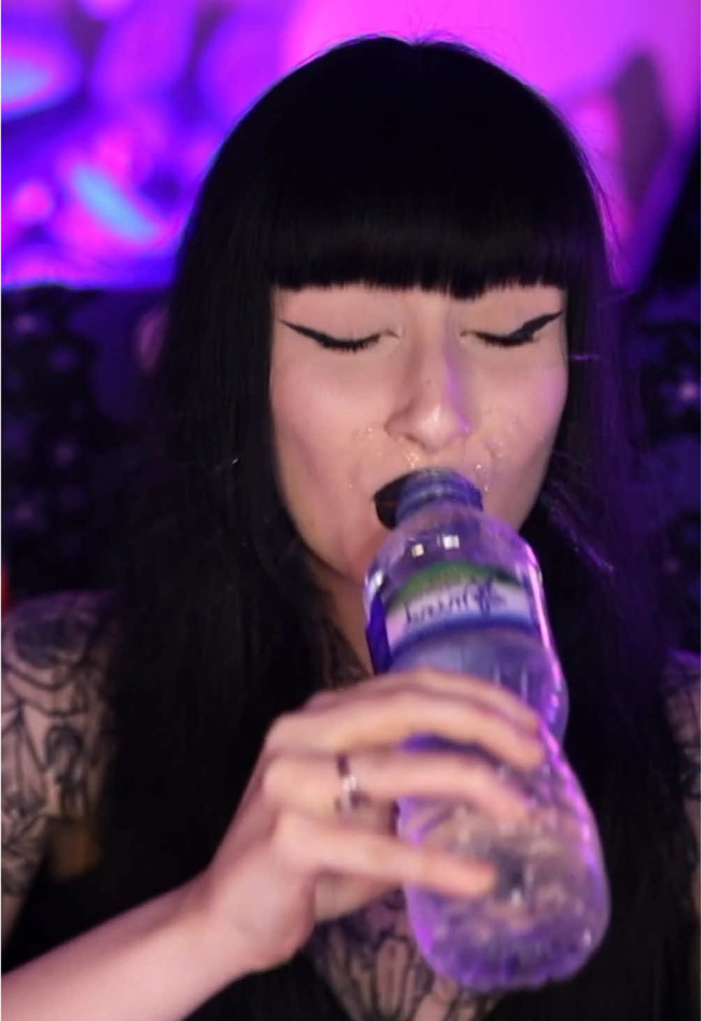 free shower ig | ravenalternative on #twitch 