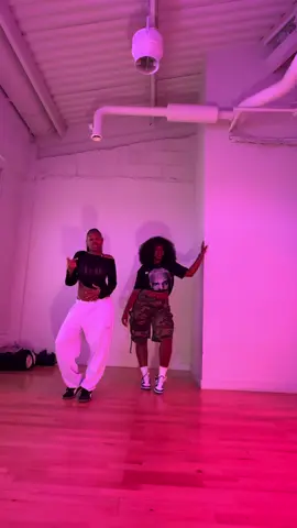 Song stuck inah mi head 🎧💃🏽#jamaicatiktok #passengerprincess #dancers 🇯🇲🔥🔥#fyp  DC: @FADDA GREAT🙏🏾😎  Dancer 💃🏽: @A M T A R A💋 
