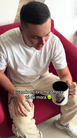Por qué ese té 🤮 #contenido #paratiiiiiiiiiiiiiiiiiiiiiiiiiiiiiii #humor #comedia #bro #literal #fyp #broma 