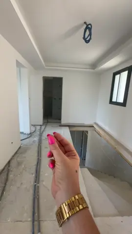 Quand ton budget travaux est en roue libre 😂😓😂😓🤭#humour #renovation #chantier #maison #travaux #frenchriviera #sud #reel #ironie #money 