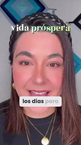 Bendecir es un acto de poder. Cada palabra, cada paso, cada pensamiento… puede ser una semilla de abundancia si lo eliges así. Hoy bendigo mis manos, mi voz, mi caminar, mi alma… 🌈 Porque TODO en mí es un canal de luz, riqueza y creación divina. ✨Y si esto también vibra contigo, comenta “Yo soy bendición multiplicada” Activas una nueva energía en ti… y el universo ya lo escuchó 🌌 💫 Lo que bendices en ti, también florece en los demás. Y siempre regresa… elevado, multiplicado, transformado en milagros 💕 #abundanciaconsciente #ritualespirituales #bendicionesdeluz #manosestrellas #caminoabundante #universoescúchame 