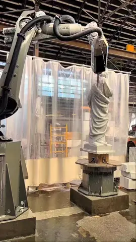lls ont créé un robot capable de sculpter comme Michel-Ange
