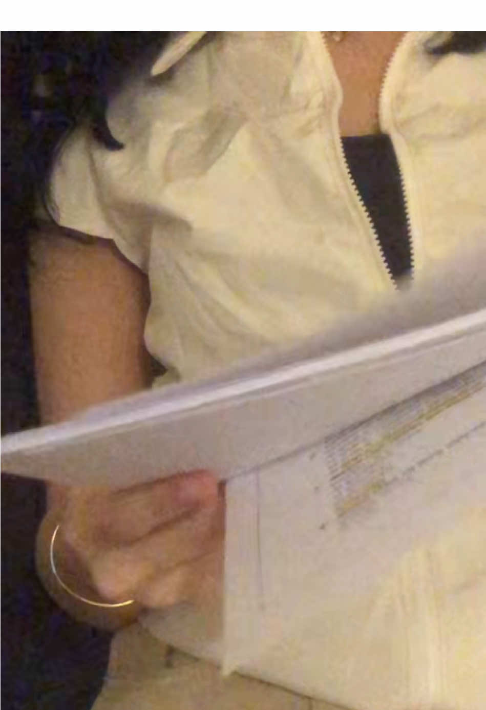 دايم احاول اسوي مقطع كامل لتريقر واحد بس معرف انا بس احب اكون عشوائيه بالمقاطع عشان الكل يحصلو شي فيها يساعدهم يرتاحو وينامو :)  #asmr #lofiasmr #lowqualityasmr #asmrvideo #asmrrandomtriggers #inaudiblewhisper #asmrsounds #fishbowleffect 