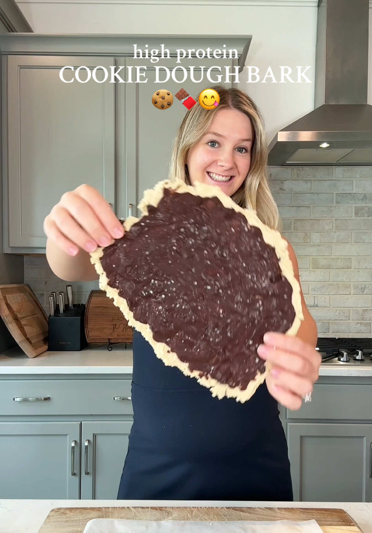HIGH PROTEIN COOKIE DOUGH BARK 🍪🍫💪 I made this high protein cookie dough bark last week and it is SO good I have made it 3x since 😂 It’s the perfect sweet snack or healthy dessert—high in protein, made with simple ingredients, and so addicting. You are going to LOVE it!  I added my favorite @Promix Nutrition vanilla whey protein powder to make this cookie dough bark high in protein, I love that it has clean ingredients and also adds a delicious vanilla flavor! You can use my discount code ✨CLAIRE✨ to save 10% off Promix! Ingredients: - 1 cup almond flour - ½ cup Promix vanilla protein powder (code ‘CLAIRE’ for 10% off) - ¼ cup maple syrup or honey - - 2 tbsp melted coconut oil - 2 tbsp chocolate chips Topping: - 1/4 cup melted dark chocolate - Pinch of sea salt How to: 1. Mix almond flour, protein powder, maple syrup, and coconut oil in a bowl. 2. Stir together, then fold in chocolate chips. The dough will be crumbly.  3. Spread onto a parchment-lined baking sheet and press into an even layer.  4. Top with melted dark chocolate and a pinch of sea salt. 5. Freeze for 1–2 hours until firm. 6. Slice into bark pieces and enjoy!  #promix #highproteinsnack #cookiedoughbark #healthyrecipes #proteinbark #healthydessert #EasyRecipes #highproteindessert 