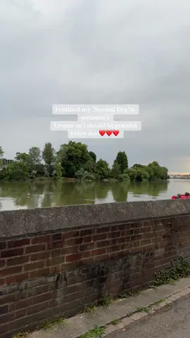 Hammersmith waterside ❤️ #london #londonlife #londra #londoncity #londoncityworld  #londonforall #westminister #towerbridge #bigben #londoneye #londonphotography #londonphotographers #londonphotos #unitedkingdom #visitlondon  #museumlondon  #londonartscene #igerslondon #toplondonphoto  #regenstreet #oxfordstreet #londonbridge #camdentown #london_city_photo 