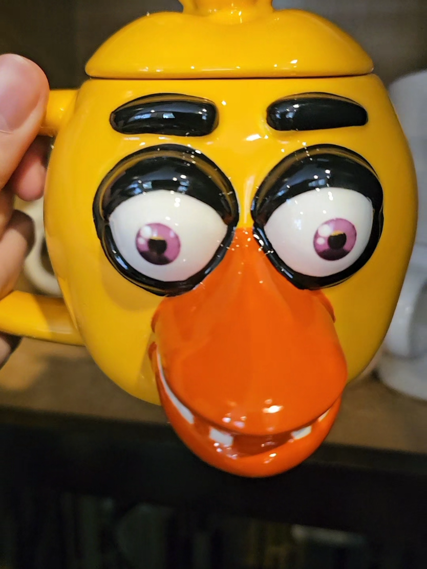 I bought this chica fnaf mug just to make this video, was it worth it? #fyp #fnaf #fivenightsatfreddys 