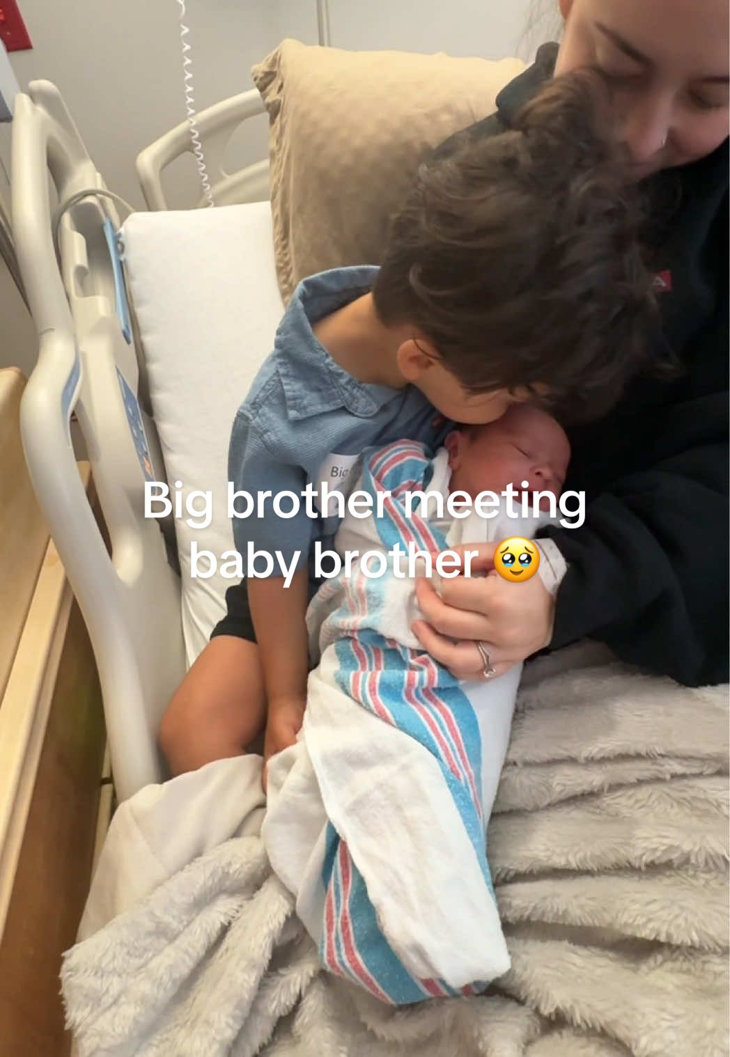 The sweetest moment of our boys meeting for the first time🥹 so blessed #siblingsmeetforthefirsttime #brotherslove #newbornbaby #toddlersoftiktok #newborntok #csectionmommy #littlebrotherbigbrother #momof2 