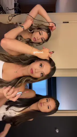 the girlies landed in shecago and were READYYYYY  #lollapalooza #lollapalooza2025 #musicfestival #musicfestivalszn #gettingready #grwm #girlsnight #girlhood #girlstrip #lollapaloozaoutfits #musicfestivalgrwm 