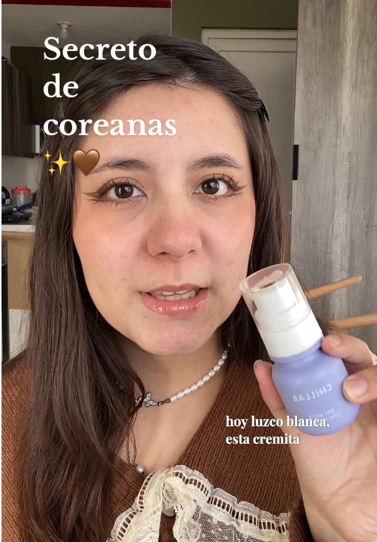 La verdad quedé sorprendida porque yo blanca no soy, así que sï está súper recomendada y aprobada 💞, nunca fue tan fácil tener la piel suave y lisa con tono uniforme 💞 #chillab #skincare #corea #cremaaclaradora #sinkclean #beatuy #asian #korean 