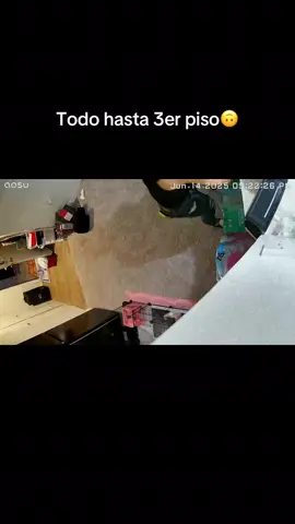 Al menos hago piernas de tanto que subo y bajo🥲🤣