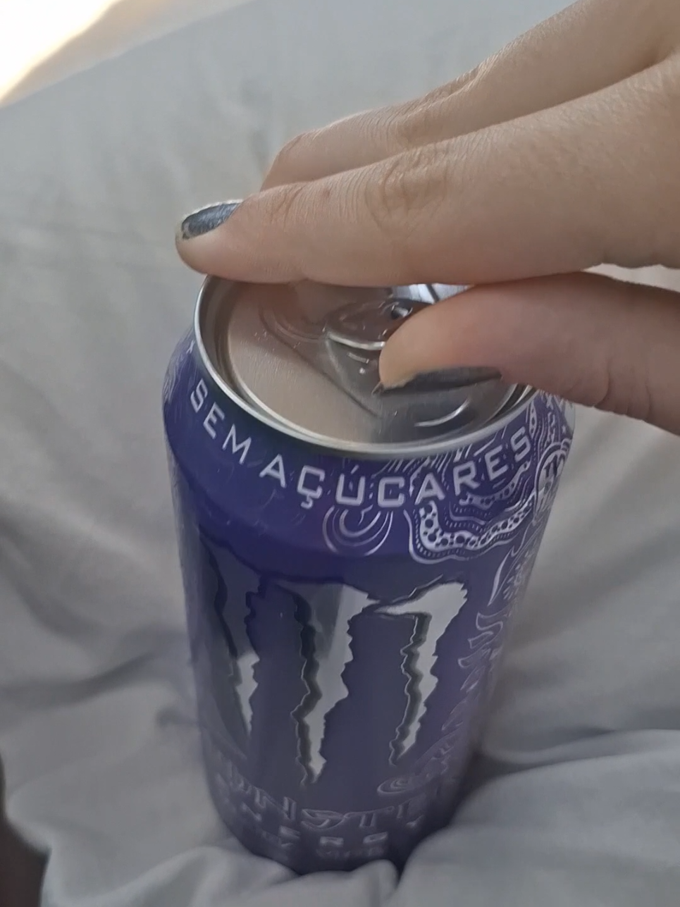 ahr q no tengo a quién decirselo #fyp #monster #energydrink 
