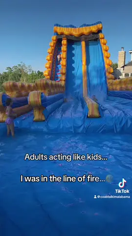 The adults have to try out the water slides too right?!?!?! Camera lady (me) was in the line of fire #funny #fyp #hilarious #kids #adultsbeingkids #summerfun #family #fun #justwannahavefun 