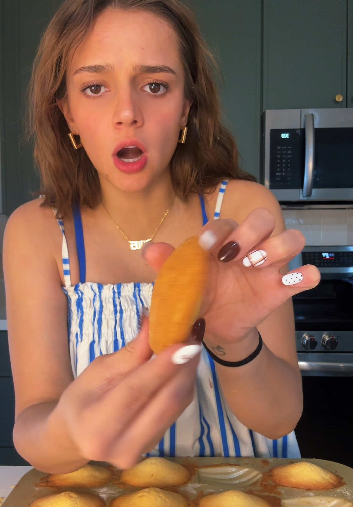 MAKE MADELEINES W ME!!!! #halfbaked 