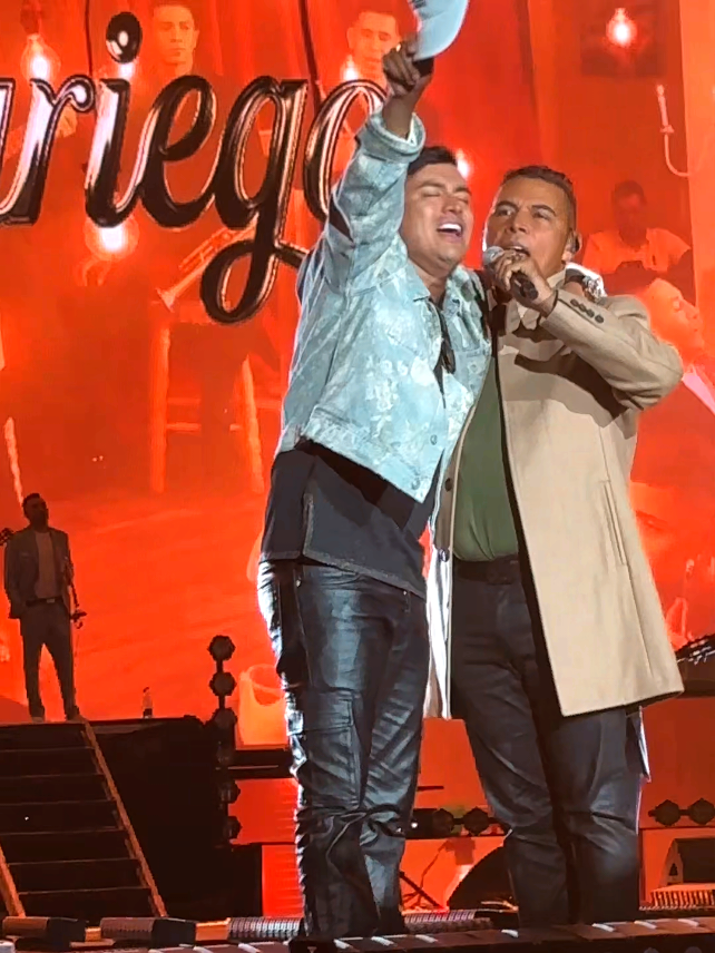 ¡¡Me Iba A Amar Toda La Vida!! @elandariego.oficial @yeison_jimenez #mipromesatourlive #yeisonjimenez #andariego #paratiiiiiiiiiiiiiiiiiiiiiiiiiiiiiii #paratiiiiiiiiiiiiiiiiiiiiiiiiiiiiiii #camping @eventossirvalopues 